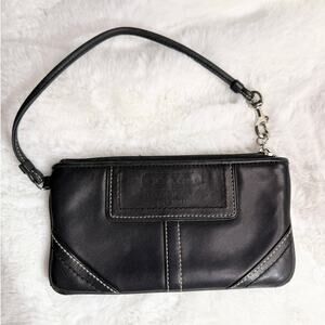y2k COACH Black Leatherware Wristlet